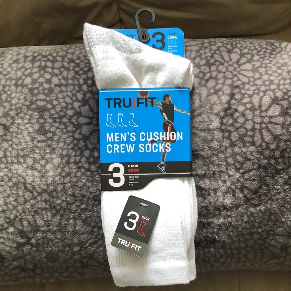 - Men’s Crew Socks